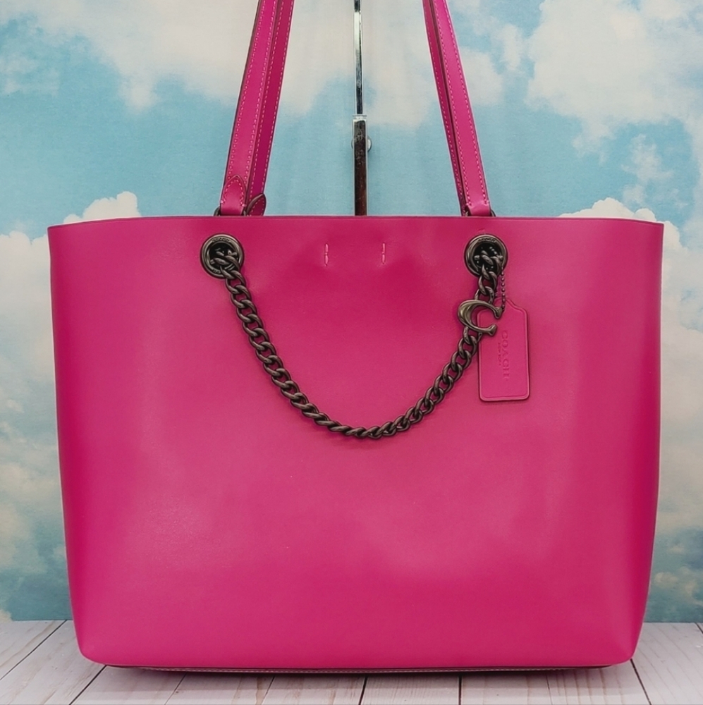 COACH Signature Chain Central Tote Cerise